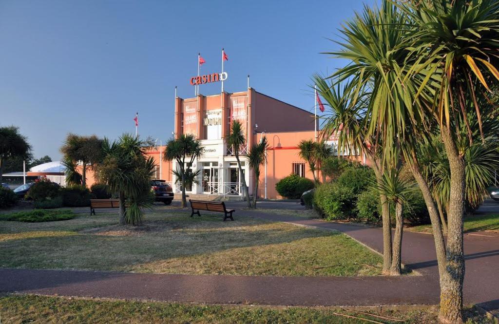 La Boussole Centre Station Proche Mer Agon-Coutainville Ngoại thất bức ảnh